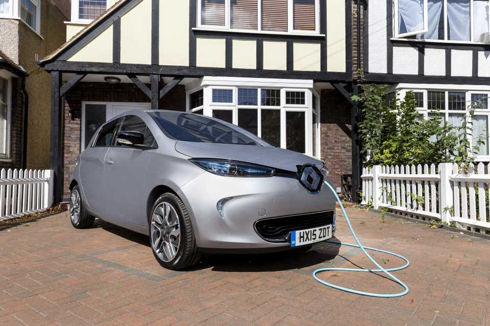 Renault Zoe charging